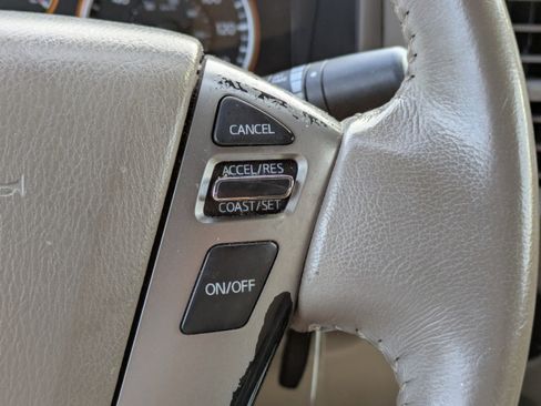 Used 2015 Nissan Titan SV w/ SV Value Truck Package image 24