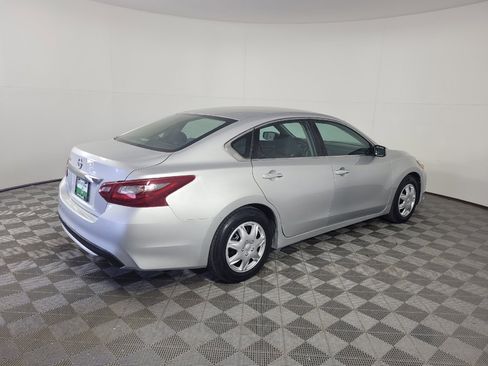 Used 2018 Nissan Altima 2.5 S w/ S Convenience Package FWD image 10