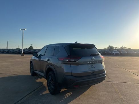 Certified 2021 Nissan Rogue S FWD image 12