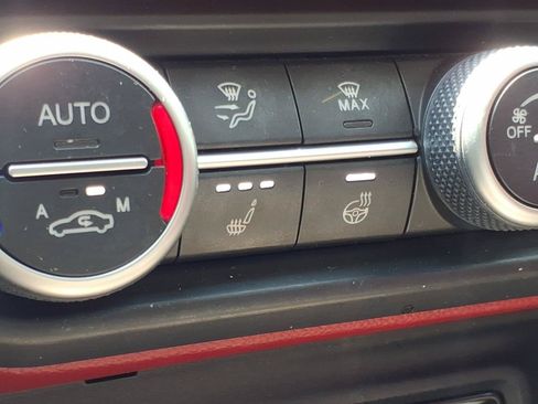 Used 2020 Alfa Romeo Giulia Ti w/ Active Blind Spot Package RWD image 5