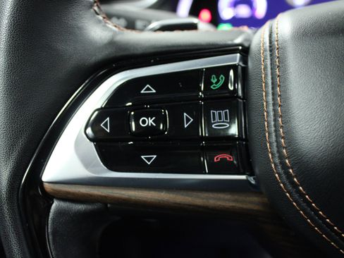 Used 2023 Jeep Grand Cherokee L Summit w/ Luxury Tech Group V image 21