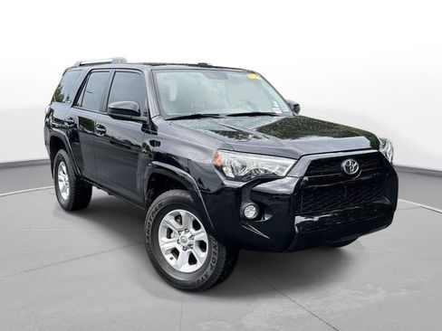 Used 2019 Toyota 4Runner SR5 RWD image 4