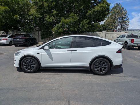 Used 2022 Tesla Model X AWD/4WD image 9