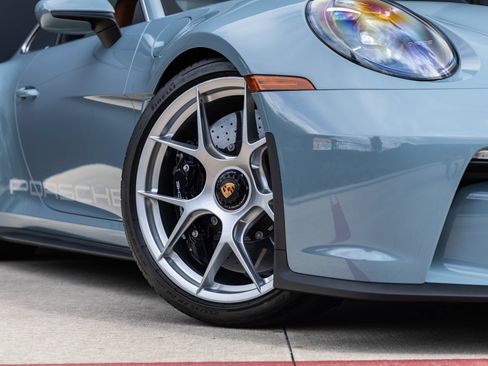 Certified 2024 Porsche 911 GT3 RS RWD image 27