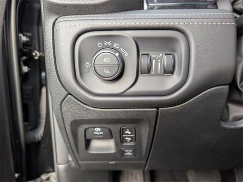Used 2025 RAM 1500 Limited w/ Trailer Tow Group image 13