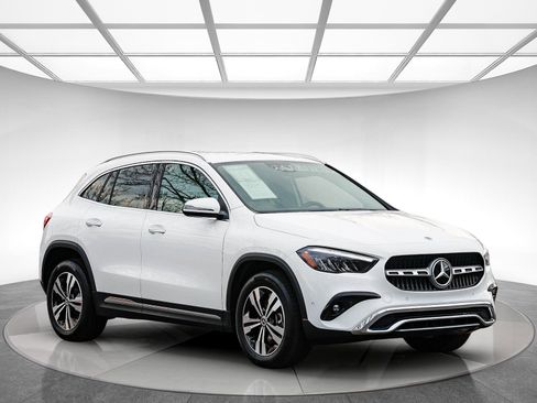 Certified 2025 Mercedes-Benz GLA 250 4MATIC image 5