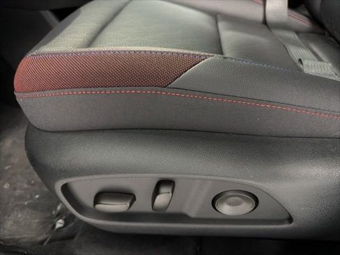 New 2026 Chevrolet Equinox RS w/ Convenience Package III FWD image 10