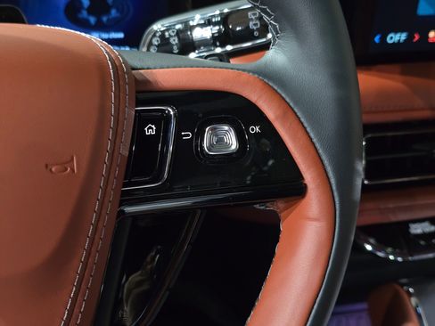 New 2025 Lincoln Aviator Reserve w/ Equipment Group 201A AWD/4WD image 25