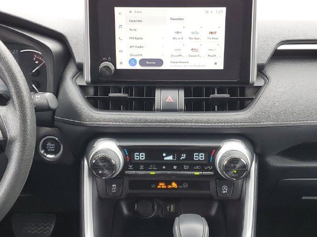Used 2025 Toyota RAV4 XLE AWD/4WD image 26