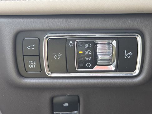 Used 2023 Lincoln Nautilus Reserve AWD/4WD image 29