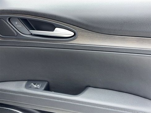 Used 2022 Alfa Romeo Stelvio Ti image 39