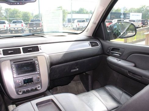 Used 2009 GMC Yukon SLT AWD/4WD image 16