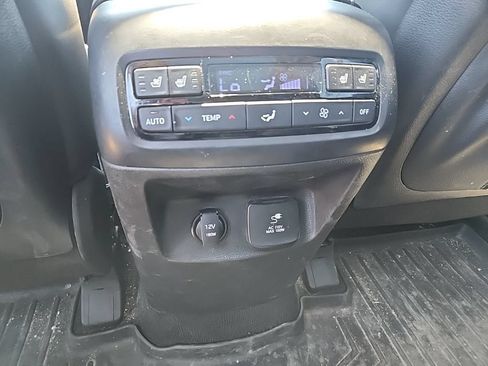 Used 2022 Hyundai Palisade Limited AWD/4WD image 40
