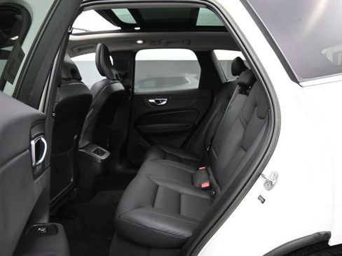 Used 2023 Volvo XC60 B5 Plus FWD image 14