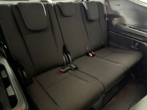 Used 2024 Subaru Ascent Premium w/ Convenience Package image 39