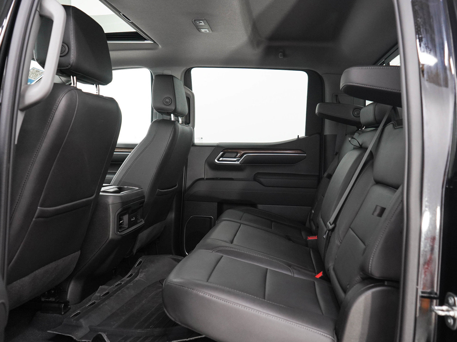Used 2023 Chevrolet Silverado 1500 RST AWD/4WD image 20