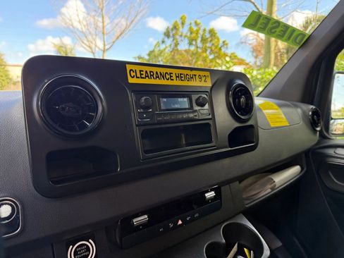 Used 2019 Mercedes-Benz Sprinter 144 image 16