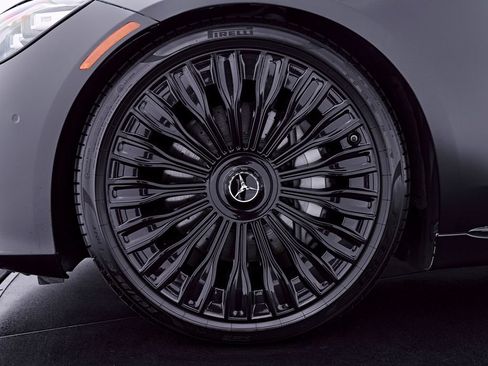 Used 2023 Mercedes-Benz Maybach S 580 4MATIC image 3