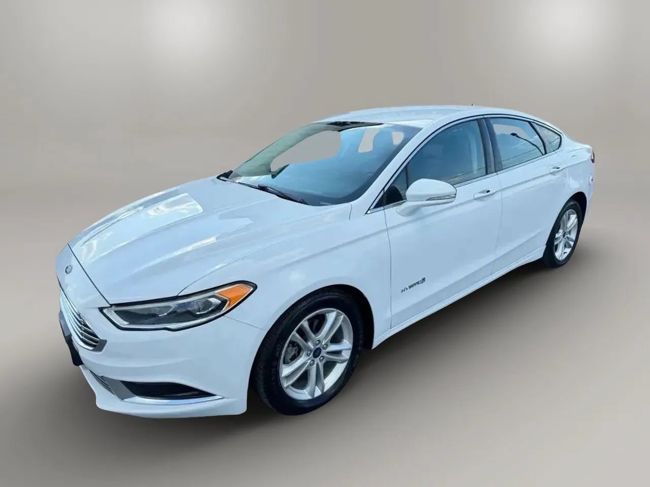 Used 2018 Ford Fusion SE w/ Equipment Group 602A FWD image 18