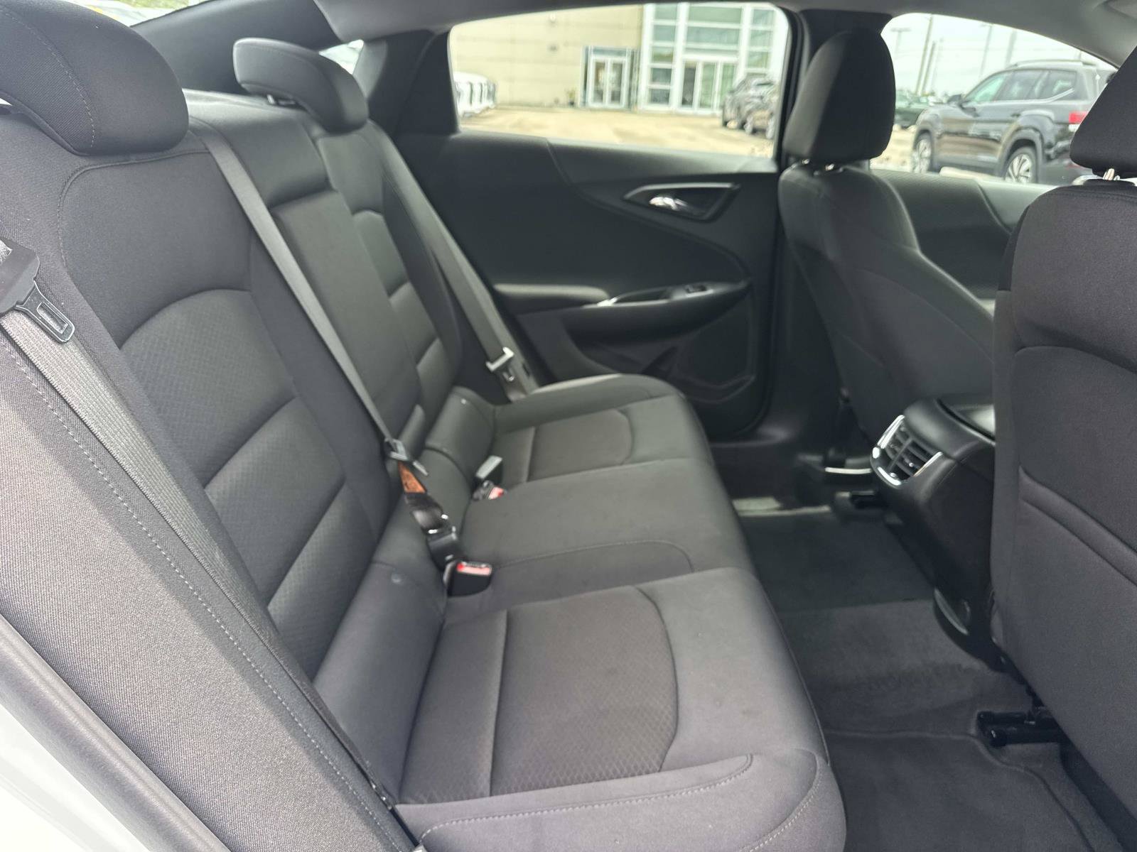 Used 2025 Chevrolet Malibu LT FWD image 10