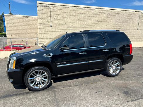 Used 2013 Cadillac Escalade Platinum image 8