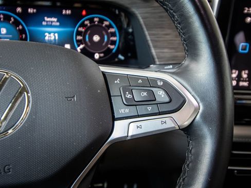 Used 2024 Volkswagen Atlas SEL Premium R-Line image 43