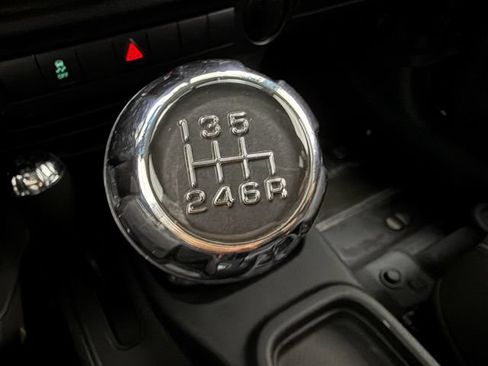 Used 2016 Jeep Wrangler Unlimited Sport AWD/4WD image 20
