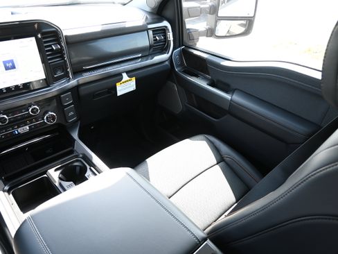 New 2026 Ford F250 Lariat w/ Black Appearance Package AWD/4WD image 76
