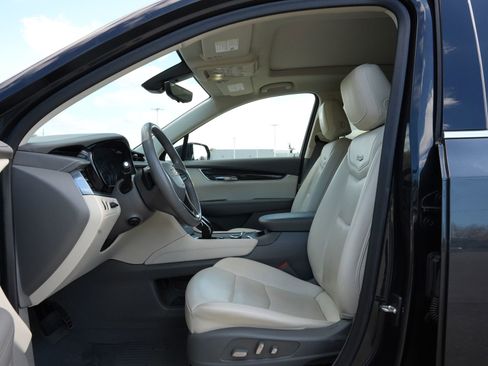 Certified 2022 Cadillac XT6 Premium Luxury w/ Technology Package image 18