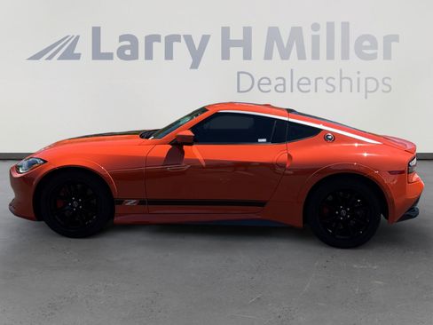 Used 2024 Nissan Z Performance w/ Heritage Edition RWD image 2