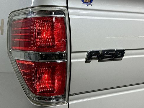 Used 2012 Ford F150 Lariat w/ Lariat Chrome Pkg image 37