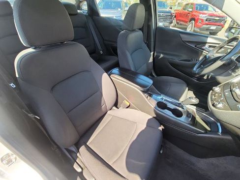 Used 2017 Chevrolet Malibu LT w/ Driver Confidence Package FWD image 26