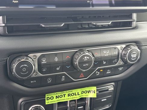 New 2026 Jeep Gladiator Mojave image 20