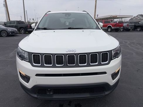 Used 2020 Jeep Compass Latitude image 2