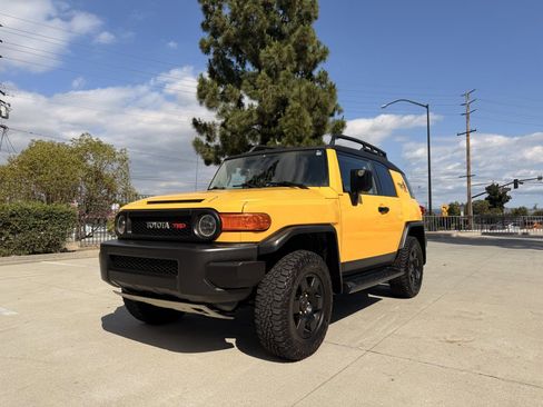 Used 2007 Toyota FJ Cruiser 4WD image 1