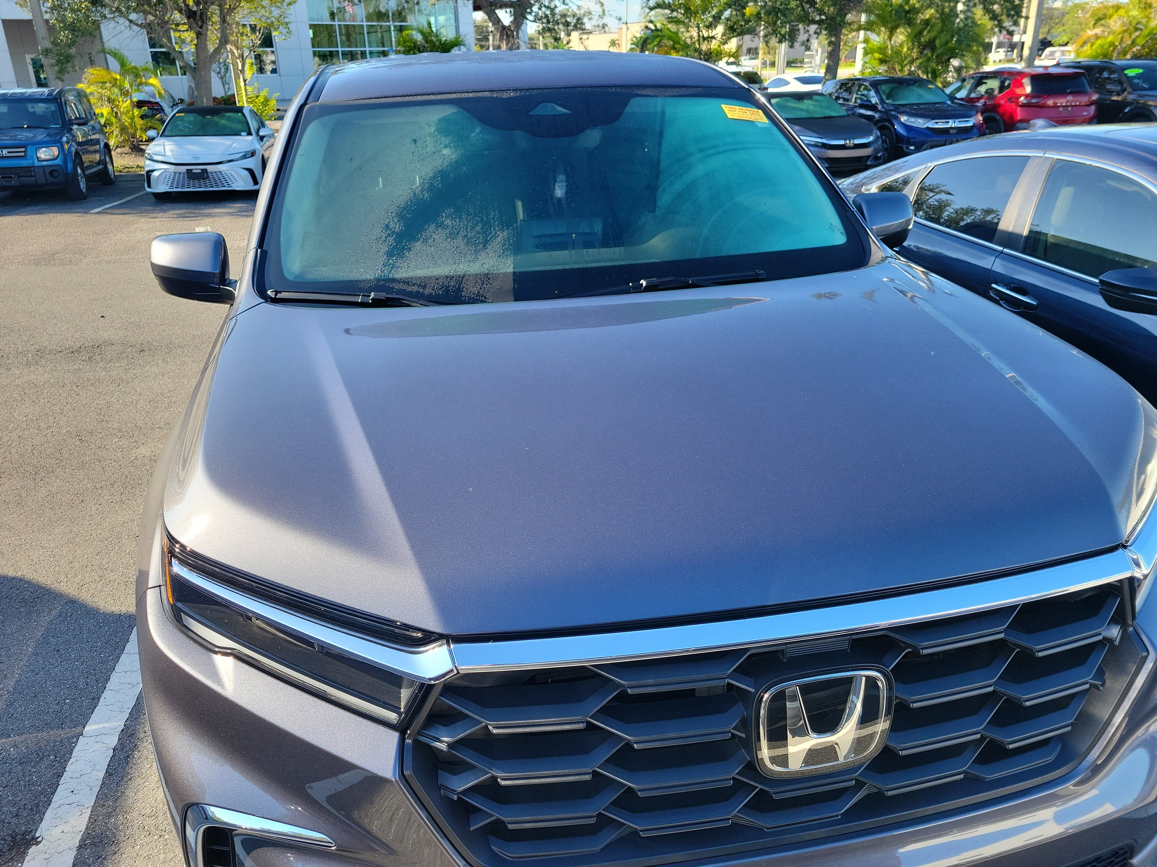 Used 2025 Honda Pilot EX-L image 6