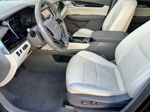 Used 2020 Cadillac XT6 Premium Luxury image 6