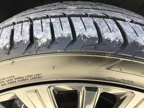 Used 2015 Cadillac Escalade Premium AWD/4WD image 10
