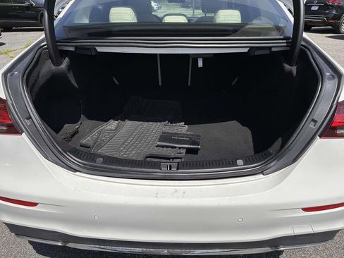 Used 2022 Mercedes-Benz E 350 4MATIC Sedan image 6