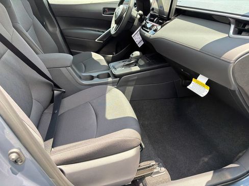 New 2026 Toyota Corolla Cross LE FWD image 11