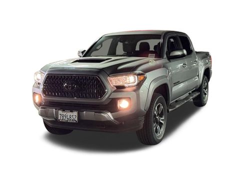 Used 2019 Toyota Tacoma TRD Sport w/ Exterior Package image 1