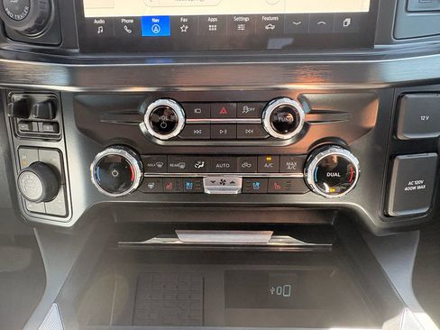 Used 2025 Ford F350 Lariat w/ Lariat Ultimate Package AWD/4WD image 24