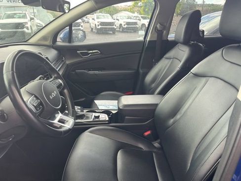 Used 2023 Kia Sportage EX FWD image 9