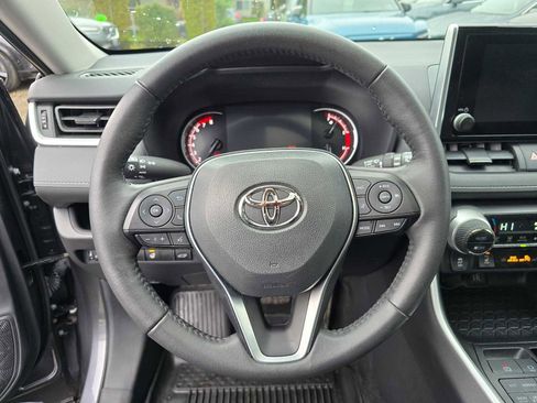 Used 2024 Toyota RAV4 XLE image 21