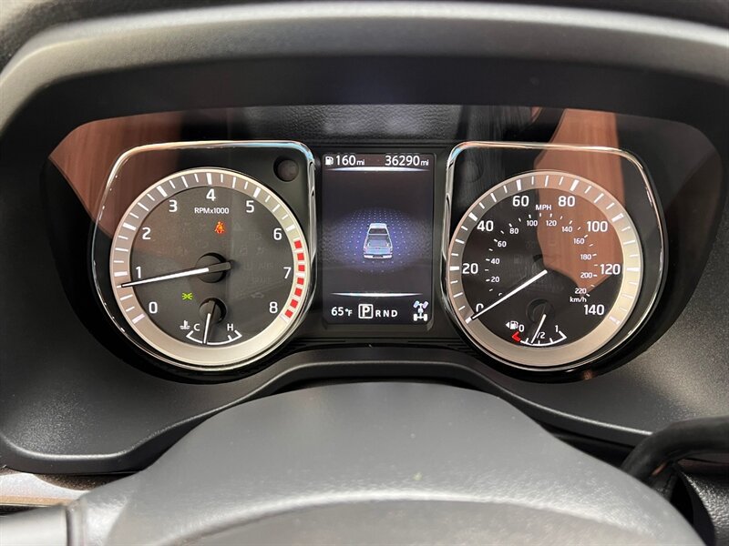 Used 2018 Nissan Titan SV AWD/4WD image 15