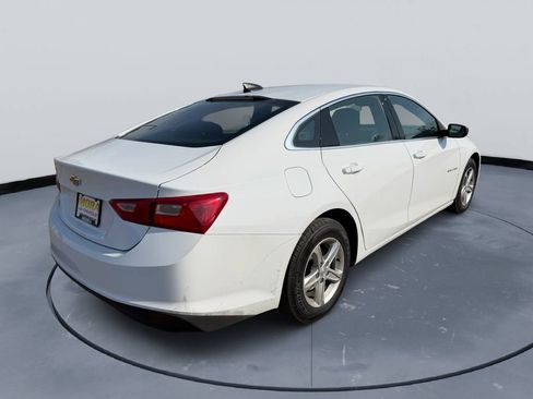 Used 2023 Chevrolet Malibu LS image 3