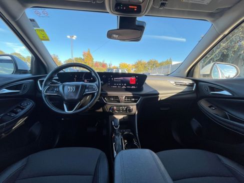Used 2025 Buick Encore GX Preferred image 31