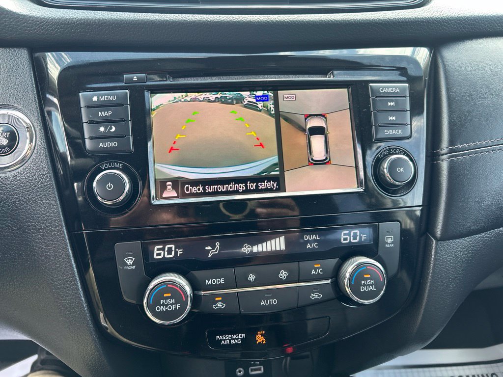 Used 2018 Nissan Rogue SL AWD/4WD image 29