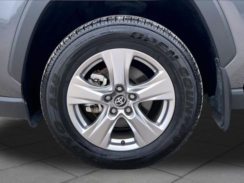 Used 2025 Toyota RAV4 XLE w/ Convenience Package FWD image 11