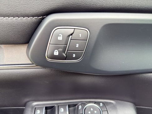 New 2025 Ford Ranger Lariat w/ FX4 Off-Road Package image 14